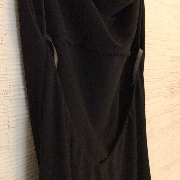 Backless LBD - Picture 6 of 8